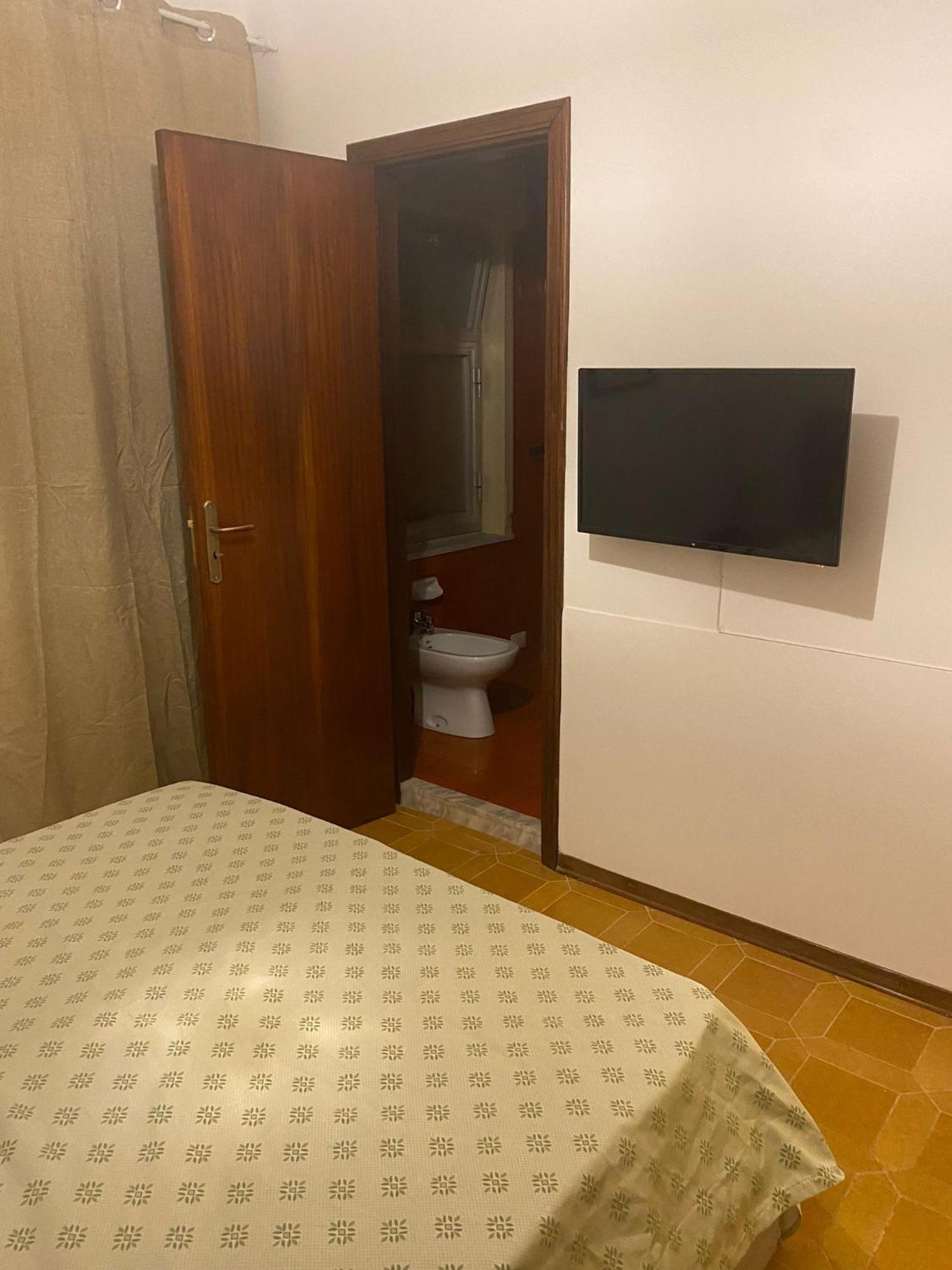 Mi 'Ffaciu E Mi Ricriu Casa Vacanze Castelmola Buitenkant foto